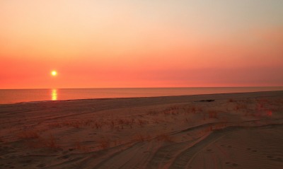 побережье закат солнце песок берег