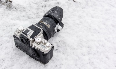 фотоаппарат на снегу