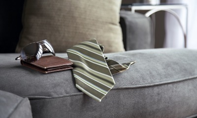очки галстук портмоне мужские аксессуары диван