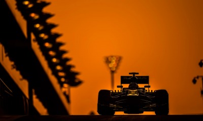 Формула 1 Абу-Даби гоночный автомобиль