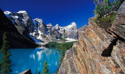 Moraine Lake and Valley of the Ten Peaks, Banff National Park, Canada