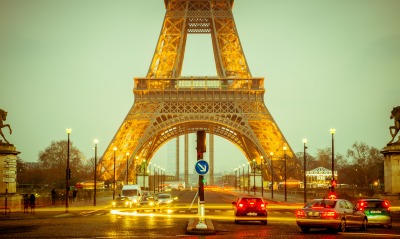 Эйфелева башня огни Париж