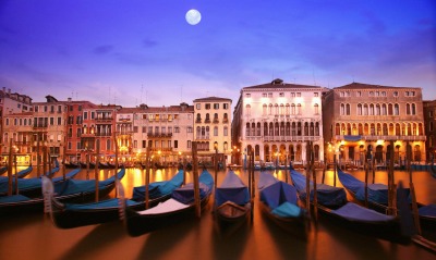 страны архитектура лодки река Венеция Италия ночь