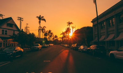 улица дорога автомобили закат пальмы