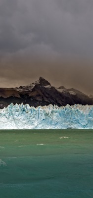ледник лед скалы горы море