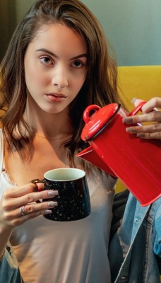 девушка чашка чайник чай