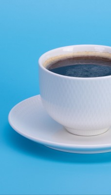 чашка синий фон блюдце кофе