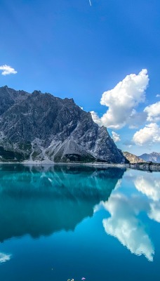озеро горы отражение небо ясный день голубой