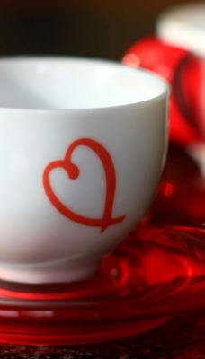 чашки сердце любовь