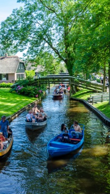 нидерланды гитхорн каналы лодки туристы