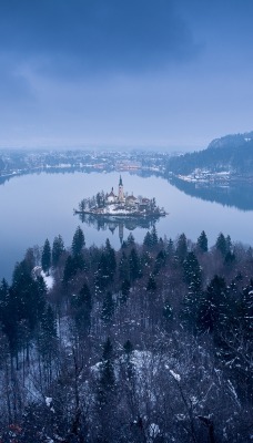остров замок озеро высота зима