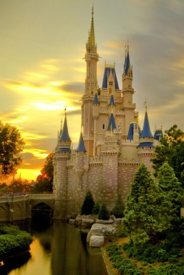 Красивый замок