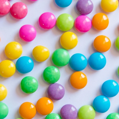 шарики конфеты цветные