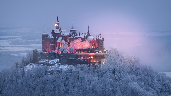 замок зима гора подсветка