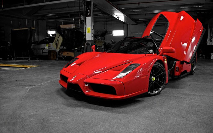 Ferrari Enzo red