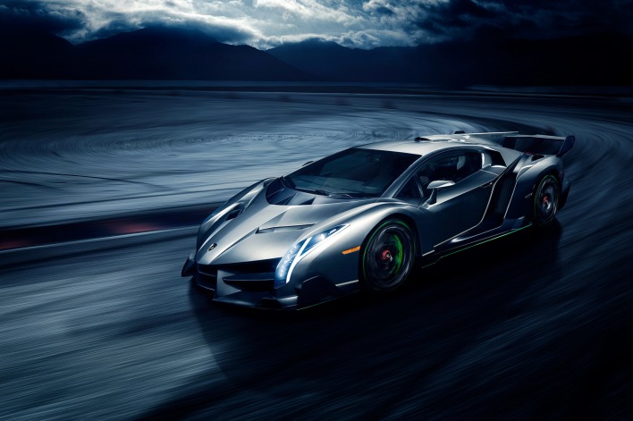 Lamborghini Veneno вираж скорость