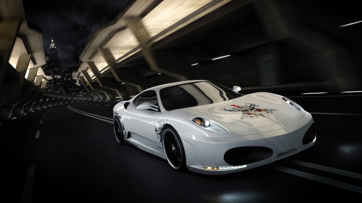 белый автомобиль Ferrari F430 Calavera