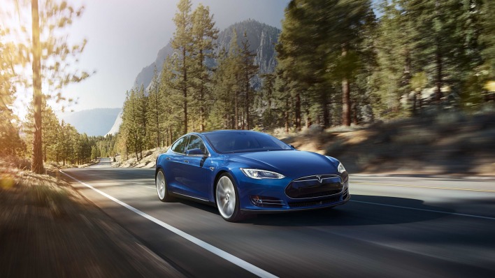 Tesla Model S дорога природа