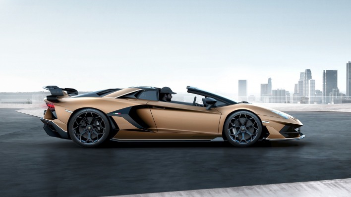 lamborghini вид сбоку суперкар