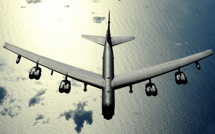 Бомбардировщик b-52