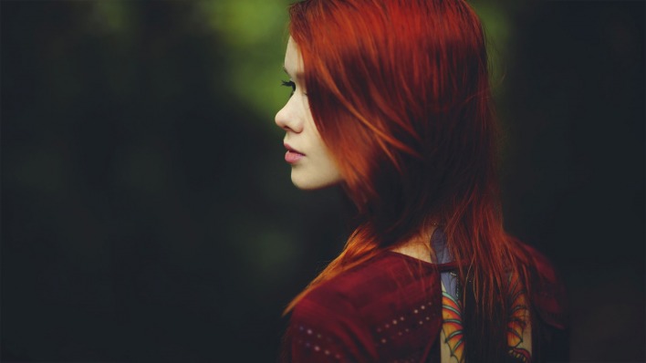 девушка рыжие волосы