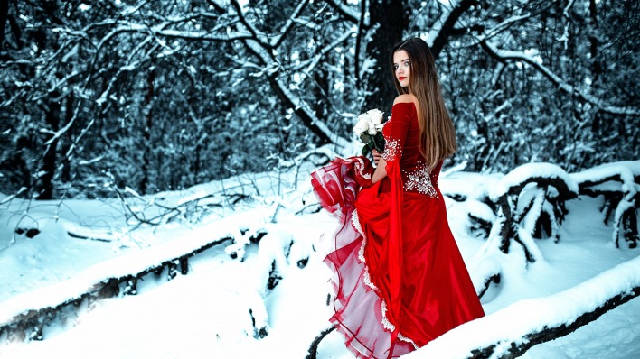 девушка зима платье красное лес