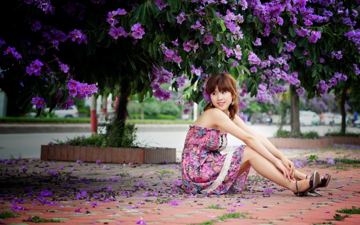 девушка азиатка деревья цветение