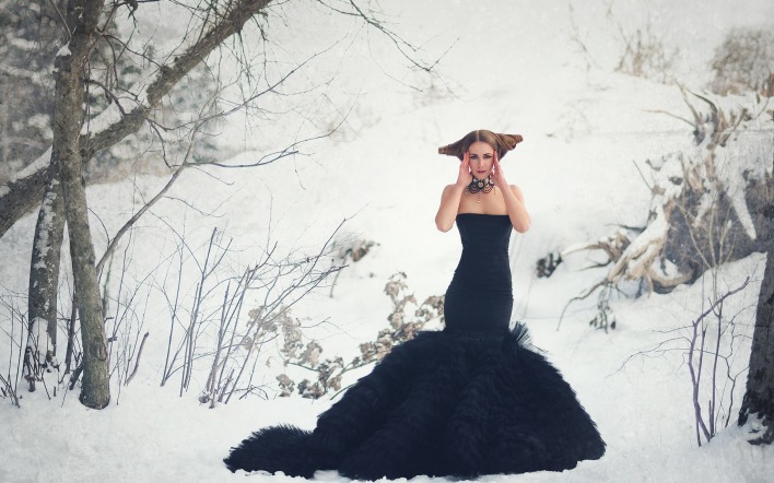 девушка прическа платье снег зима