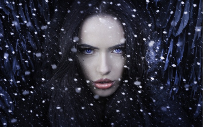 девушка брюнетка мрак снежинки