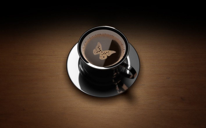 Чашка кофе с бабочкой