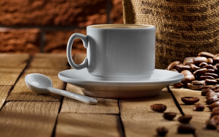 Кофе чашка ложка зерна
