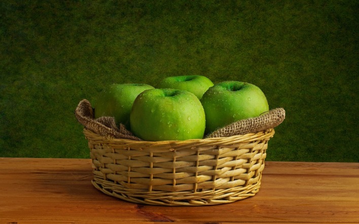 яблоки корзина зеленые