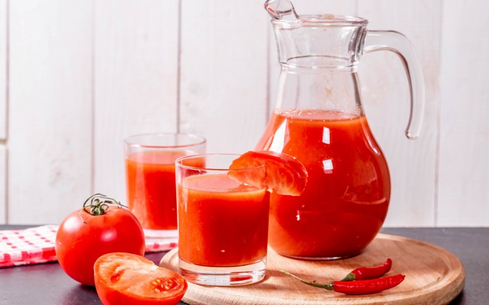 томаты помидоры сок томатный сок графин стаканы