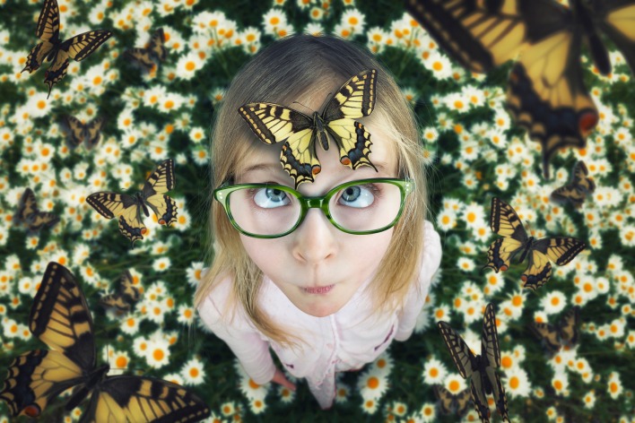 девочка бабочка лицо очки