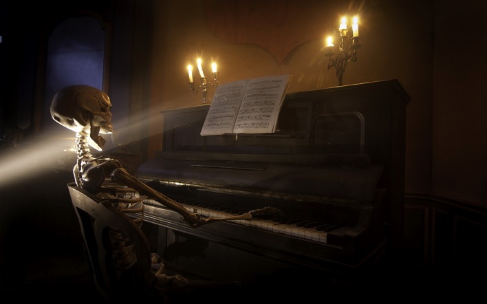 скелет пианино ноты свечи