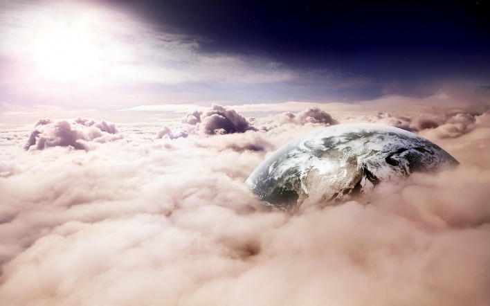 Земля из-за облаков
