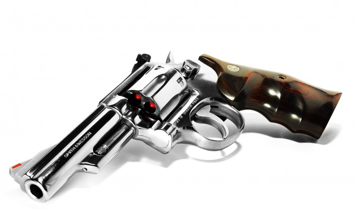 Револьвер с красными пулями