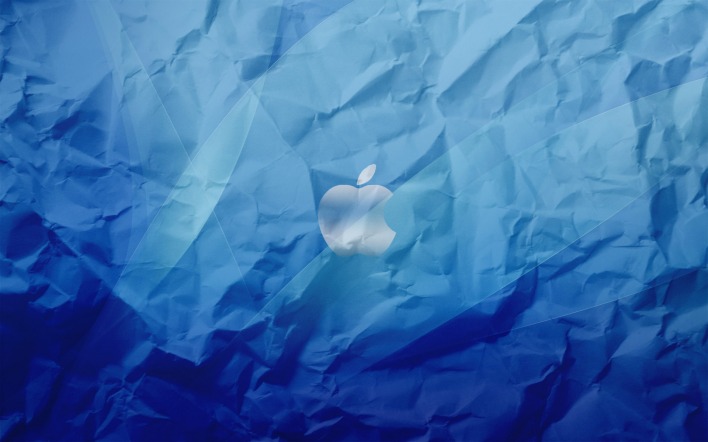 Apple на синем мятом листе