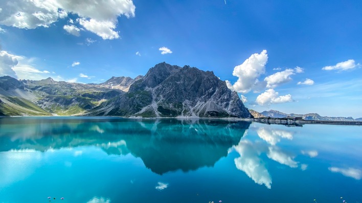 озеро горы отражение небо ясный день голубой