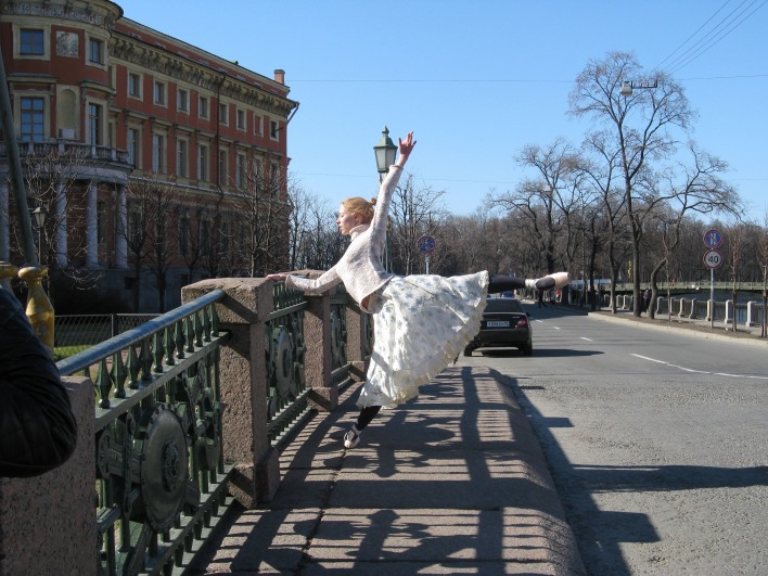 балерина мост осень
