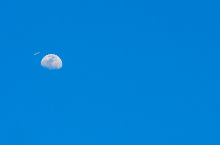 самолет луна небо the plane moon sky