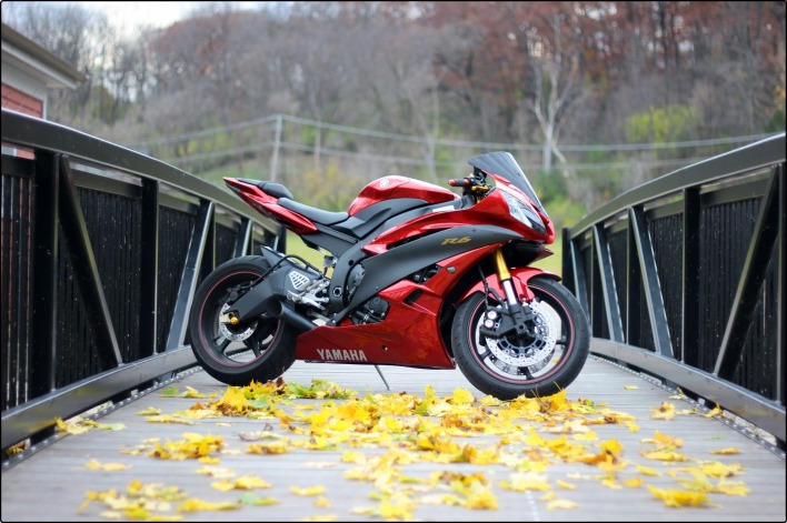 мотоцикл ямаха красный мост