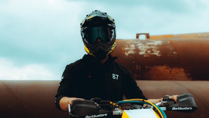 мотоциклист шлем мотокросс