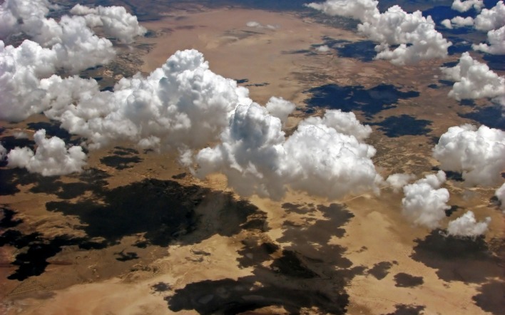 Облака над пустыней