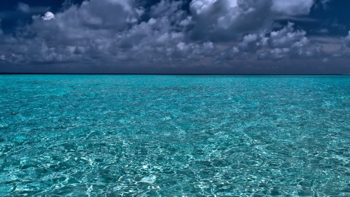 Море небо кристальная вода