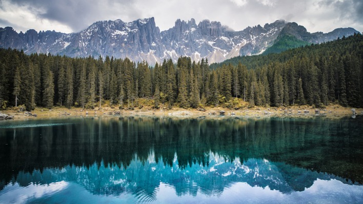 природа деревья озеро горы скалы отражение