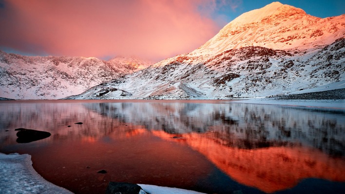 природа горы скалы озеро отражение
