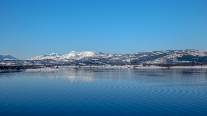 зима озеро горы
