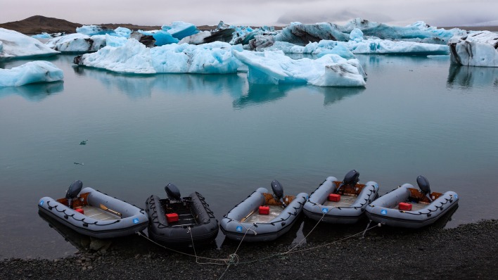 лодки моторные надувные айсберг море берег