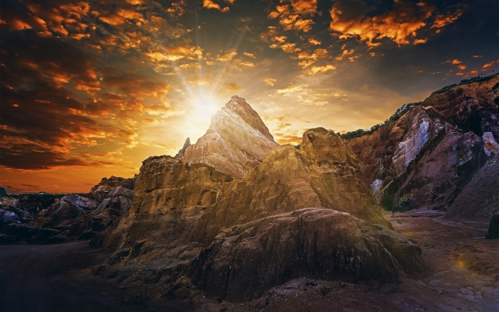 гора закат лучи небо горы скалы